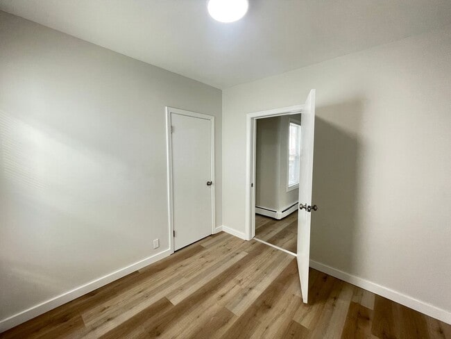 Building Photo - 124 Beech St