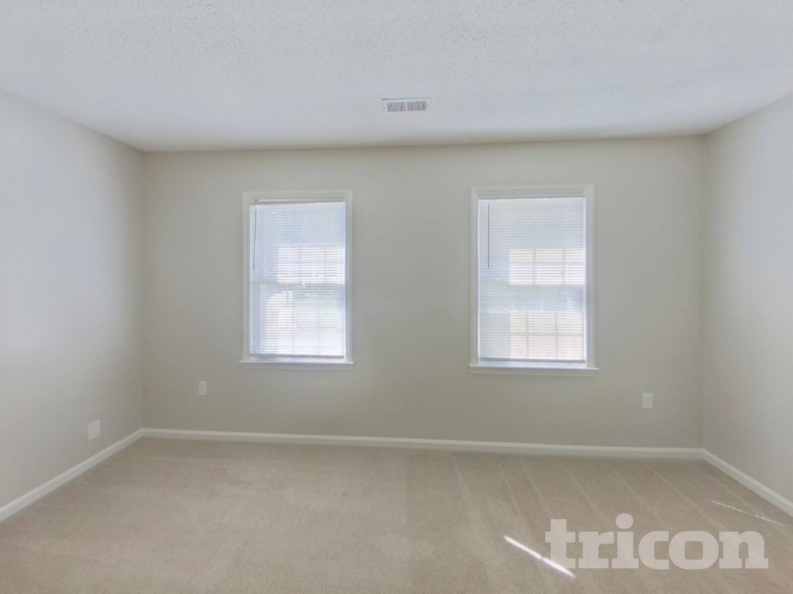 Building Photo - 7400 Palmetto Ct