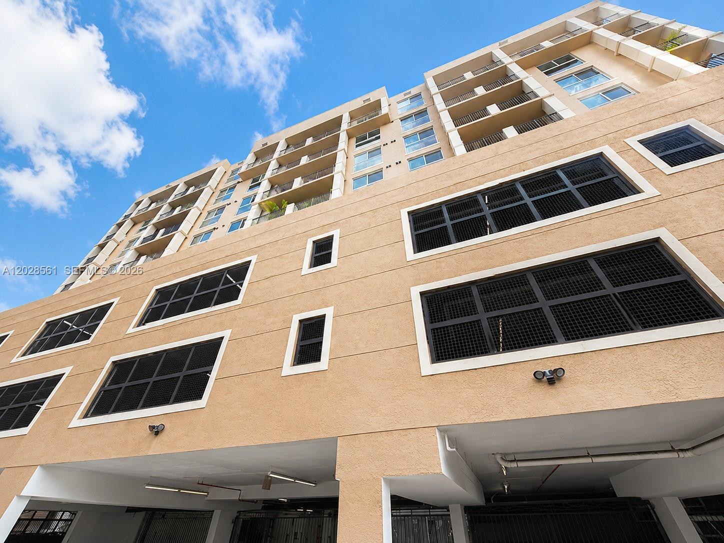 Building Photo - 2650 SW 37th Ave