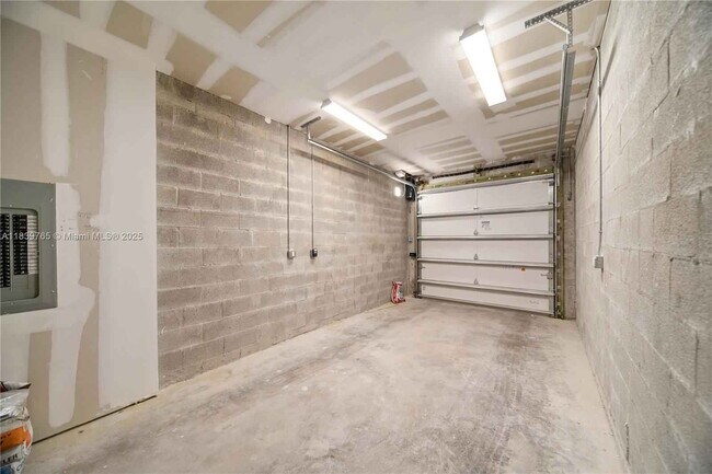 Building Photo - Northwest 9th Court, Miami, FL 33127 - 5 BR 3 BA townhouse