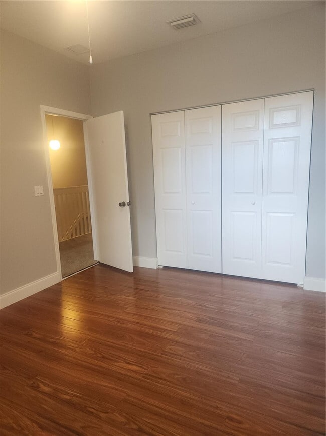 Building Photo - 4915 Tradewinds Ter