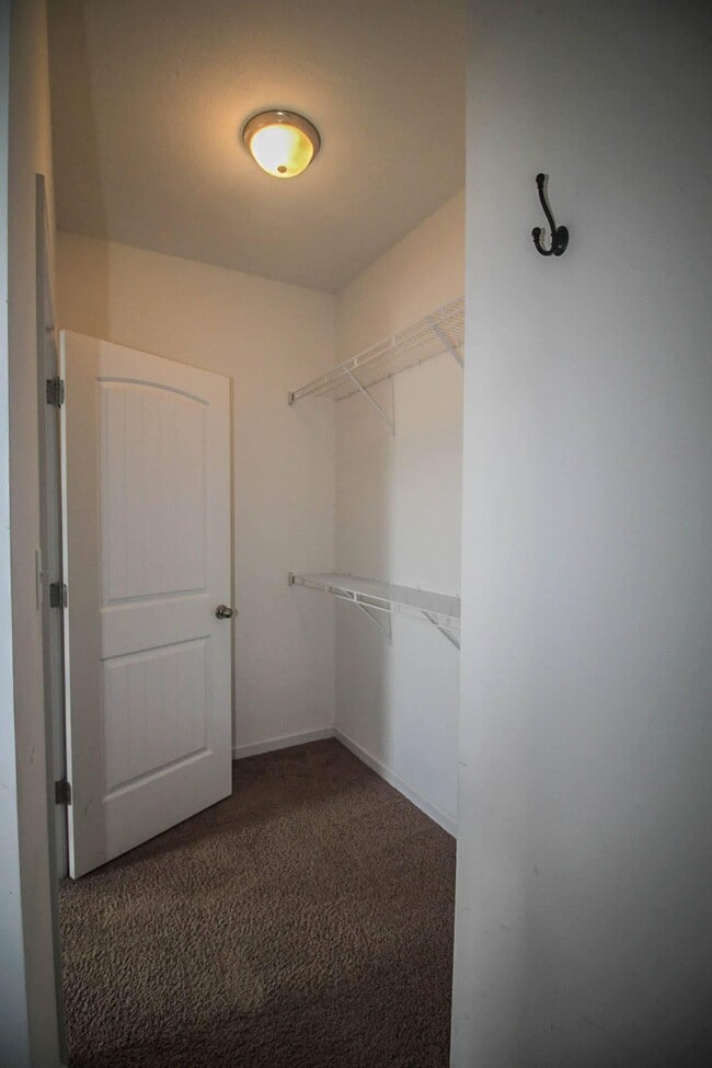 Building Photo - 2108 Grv Lndg Wy