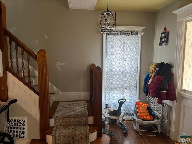 Building Photo - 110 Clinton Pl