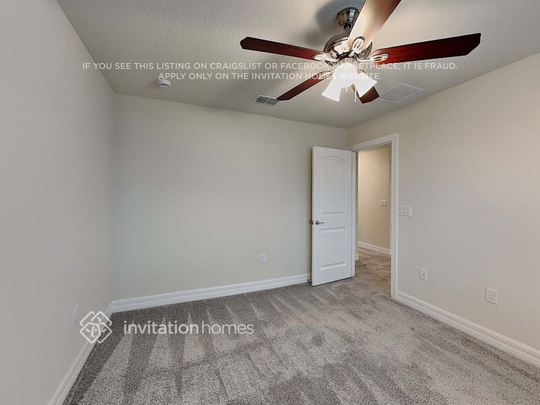 Building Photo - 5167 Royal Point Ave