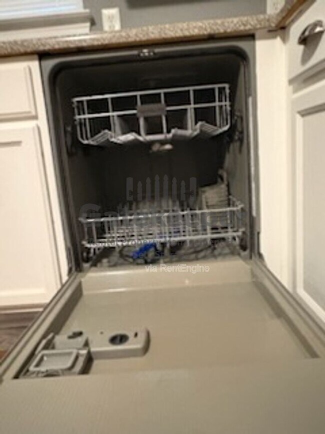 Building Photo - 6263 Shell Dr SW