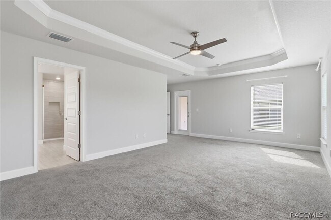 Building Photo - 336 W Rexford Dr