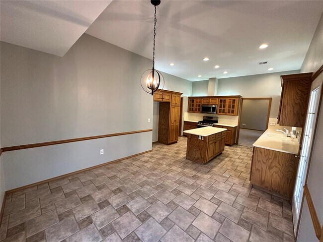 Building Photo - 1819 Duckhawk Ct