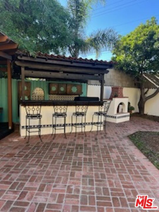 Building Photo - 8302 S Sepulveda Blvd