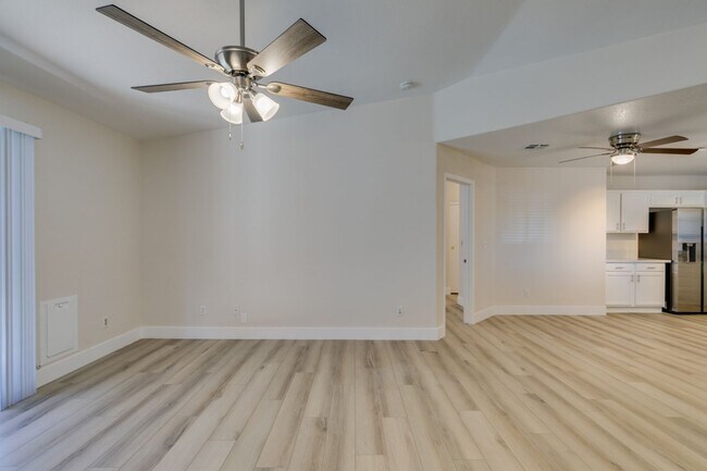 Building Photo - Charming 3-Bed, 2-Bath Single-Story Home i...