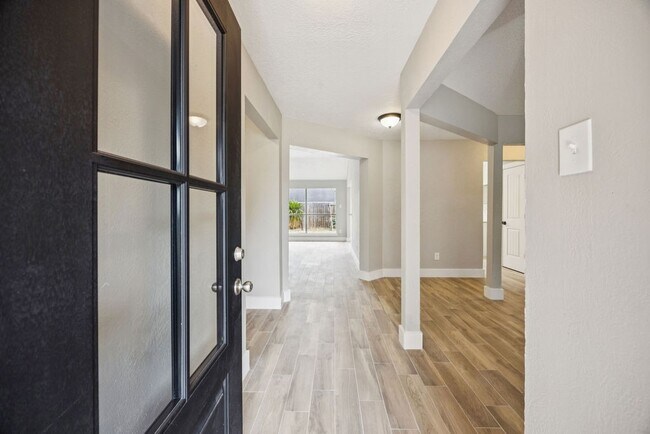 Building Photo - 2942 Waterloo Rd