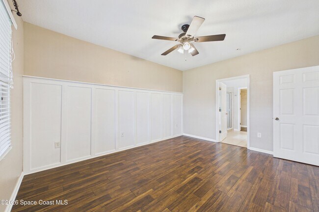 Building Photo - 551 Loxley Ct