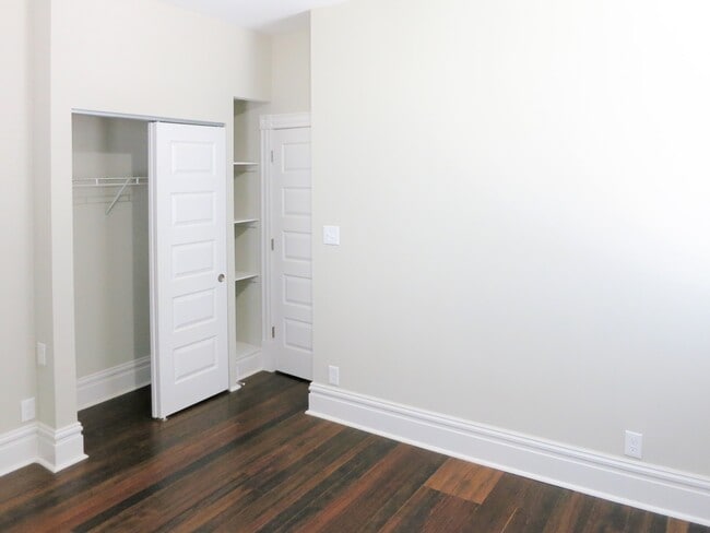Building Photo - 3153 Arsenal St
