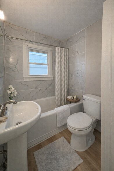 Building Photo - 1736 W Minnesota St