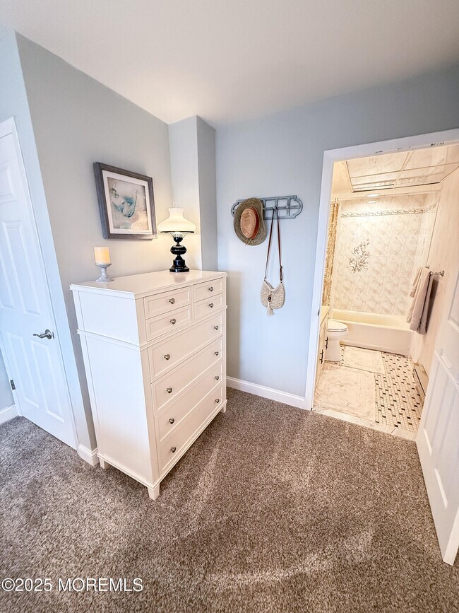 Building Photo - 1 21st Ave