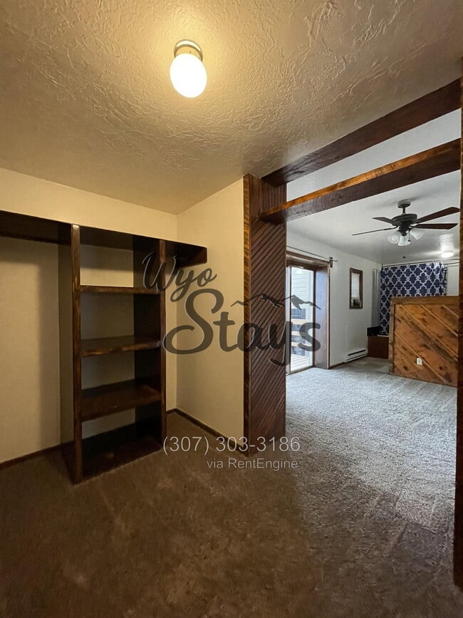 Building Photo - 409 S Brooks St
