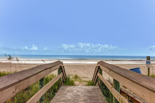 Building Photo - Steps to the Ocean! 3/3, 2198sq', Ocean View, Furnished