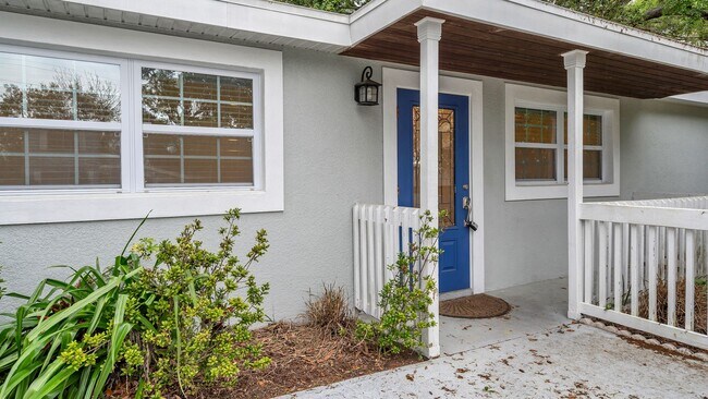 Building Photo - Spacious remodeled South Tampa 4BR/3BA hom...