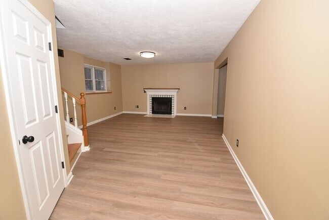 Building Photo - Cross Creek 4 bedroom home