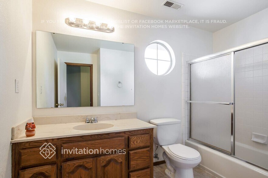 Building Photo - 880 Fieldstone Ct