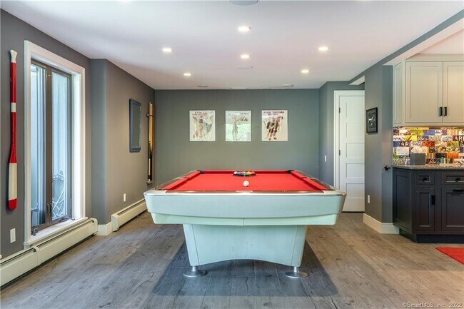 Building Photo - 8 Cedar Point Dr