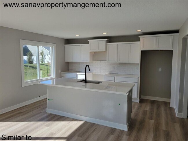 Building Photo - Spacious 4-Bedroom Home – Move-In Ready!