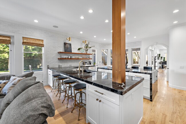 Building Photo - 20 Cape Danbury
