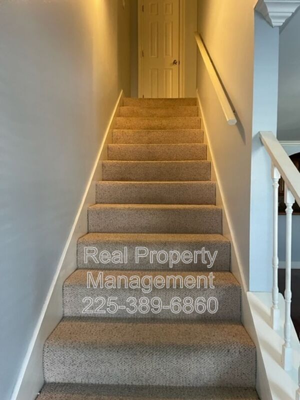 Building Photo - 13080 Burgess Ave