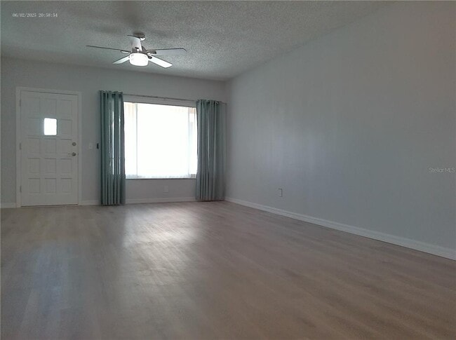 Building Photo - 2320 Brisbane St