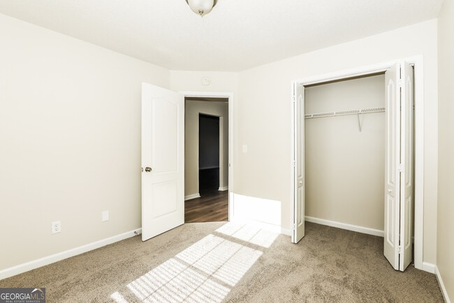 Building Photo - 1915 Portwest Way