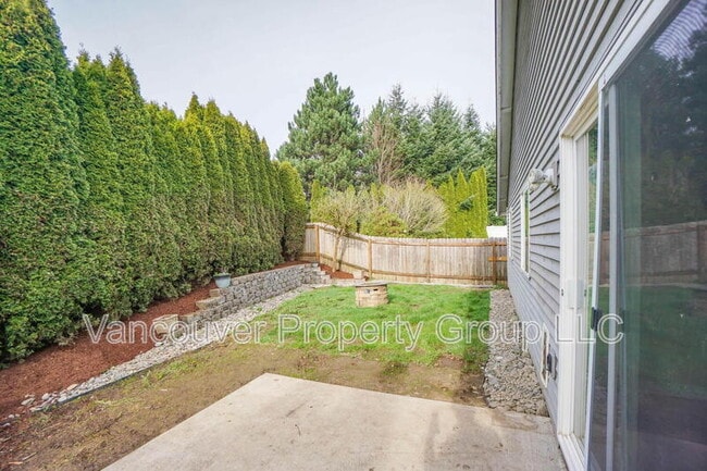 Building Photo - 8601 NE 84th St