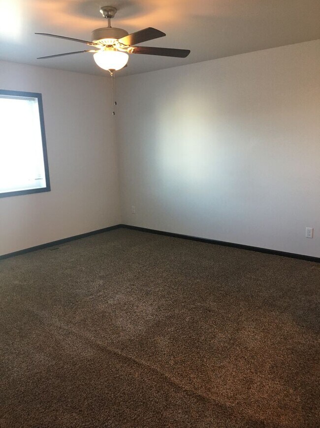 Building Photo - 2289 35th St S Cir