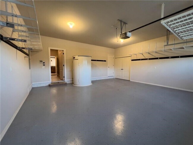 Building Photo - 4608 W Quelinda Dr