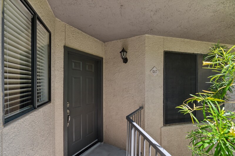 Building Photo - 4925 E Desert Cove Ave