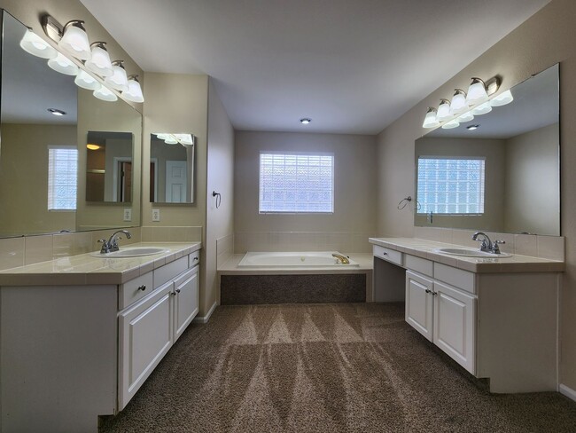 Building Photo - Great Saddle Rock Heights Home! 5 Bedroom ...