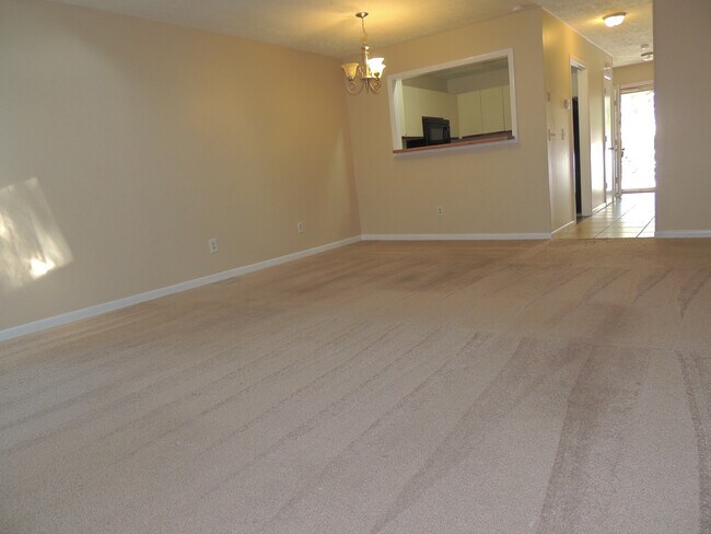 Building Photo - 1209 Huntsman Ct