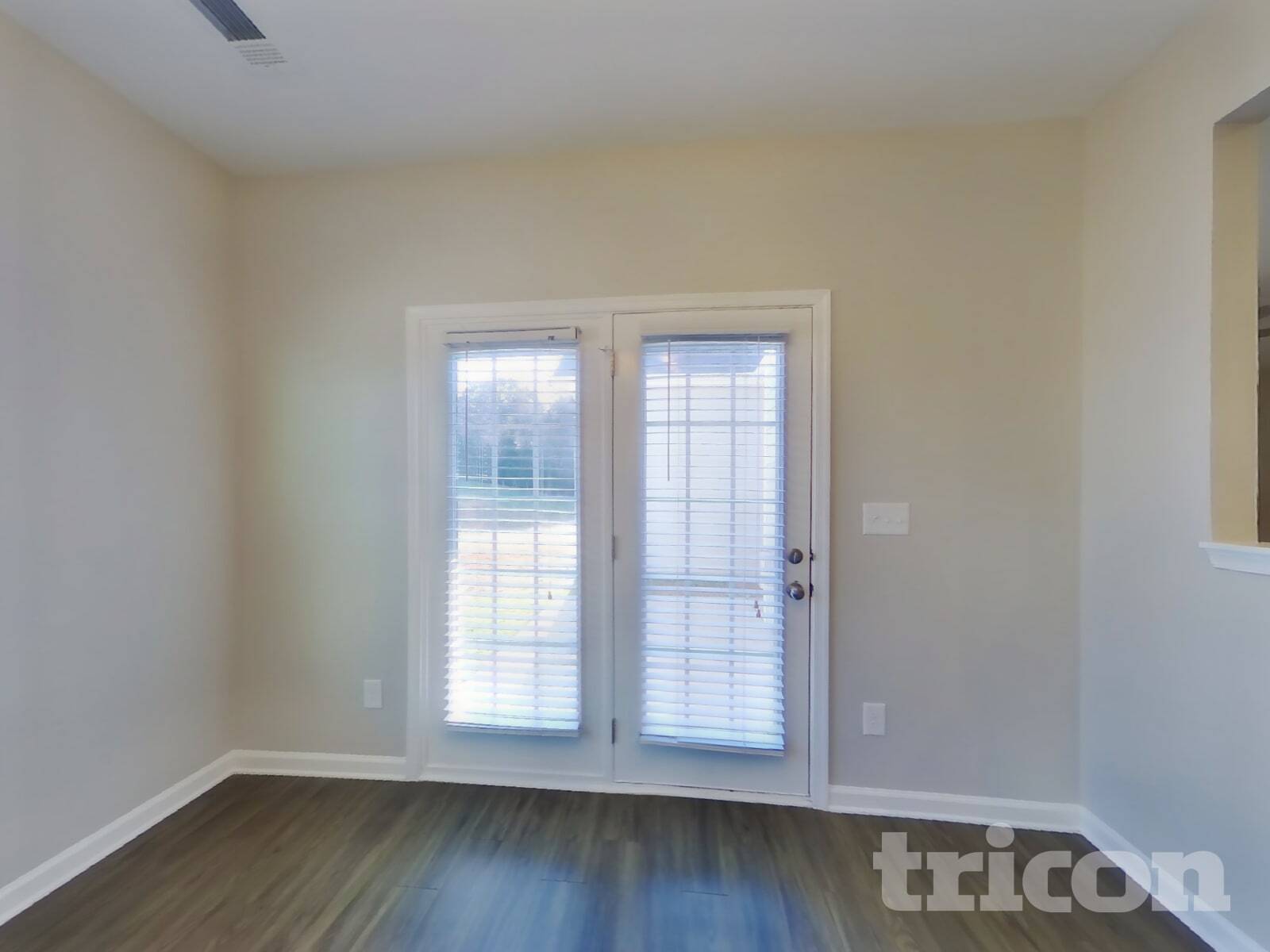 Building Photo - 735 Longford Dr