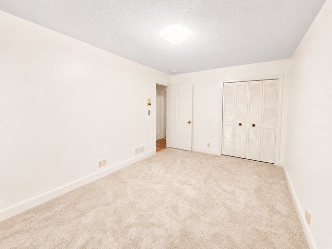 Building Photo - 9205 Whitegate Ct