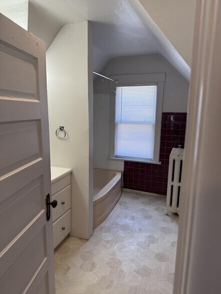 Bathroom - 1139 11th St N