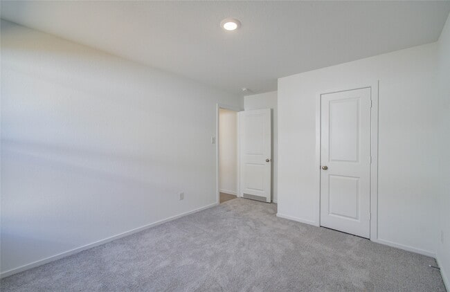 Building Photo - 14845 N Ascot Bnd Cir