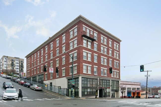 Building Photo - The Ascona