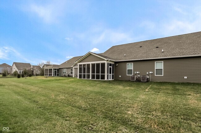 Building Photo - 1659 Dewey Dr