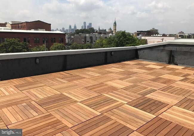 Building Photo - 1617 Hope St