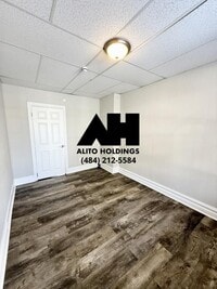 Building Photo - 744 N Ninth St