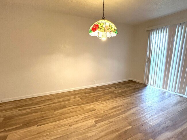 Building Photo - 2 WEEKS FREE RENT December Special