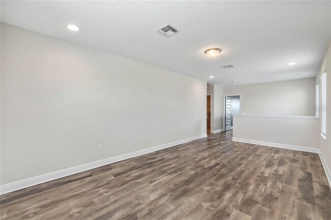 Building Photo - 16771 Oakboro St