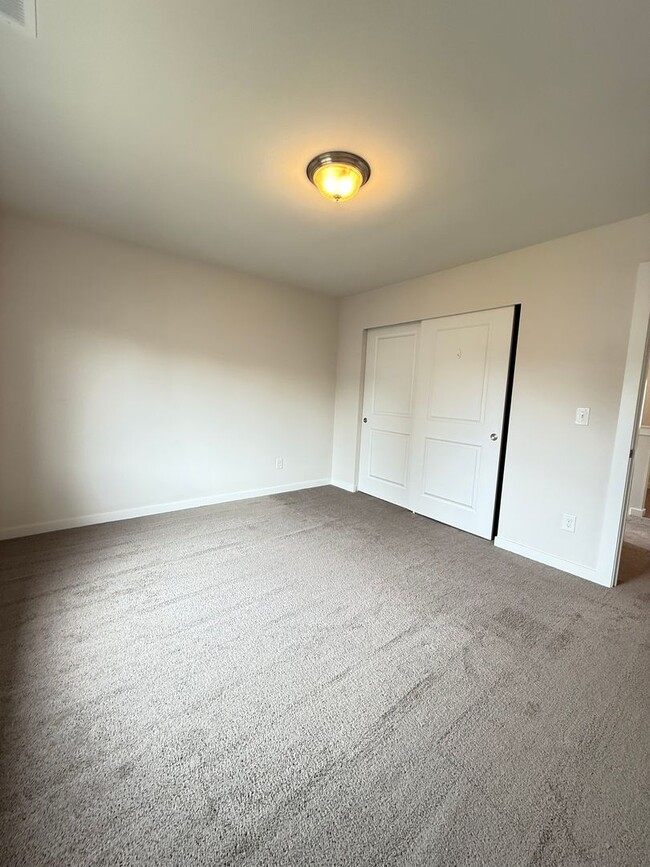 Building Photo - Spacious 3BR Home in Arcadia Terrace