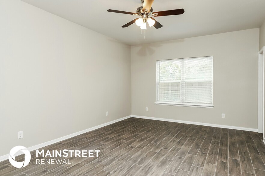 Building Photo - 629 Greenway Trl