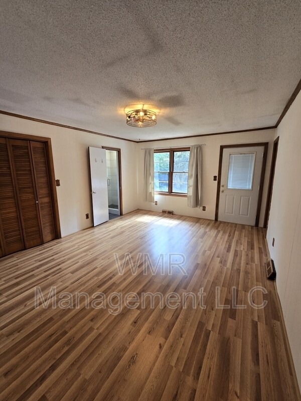Building Photo - 1509 Wiltshire Rd