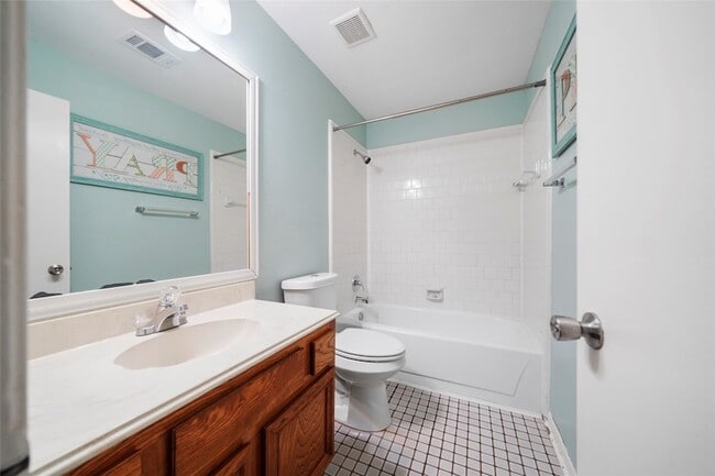 Building Photo - 17206 Park Lodge Dr