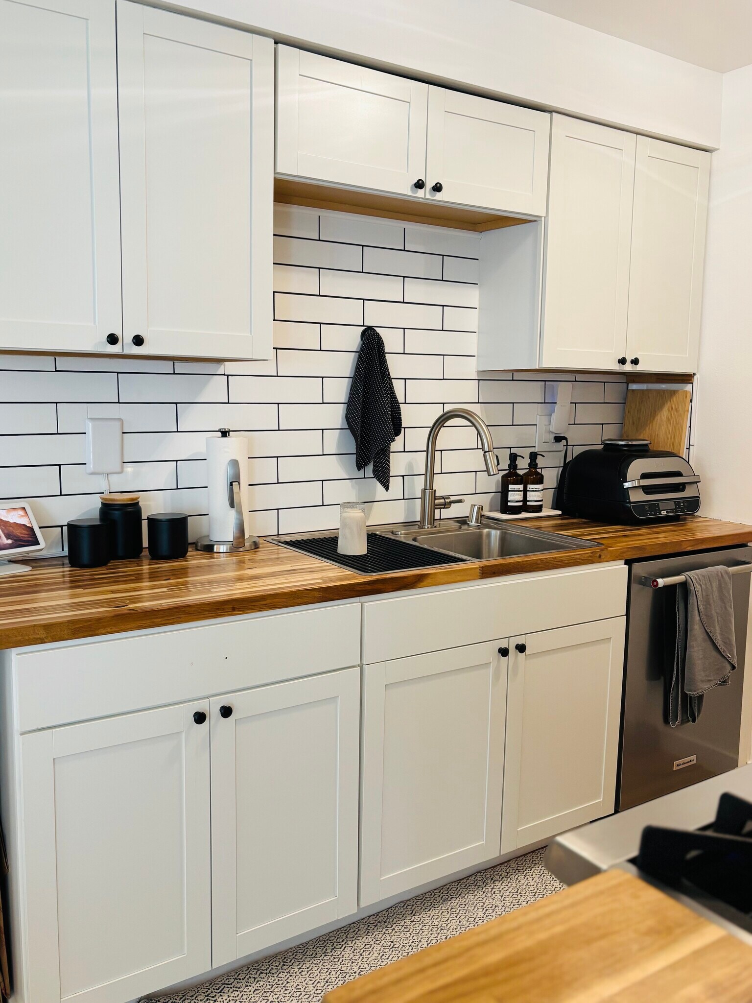 Building Photo - 413 14th St